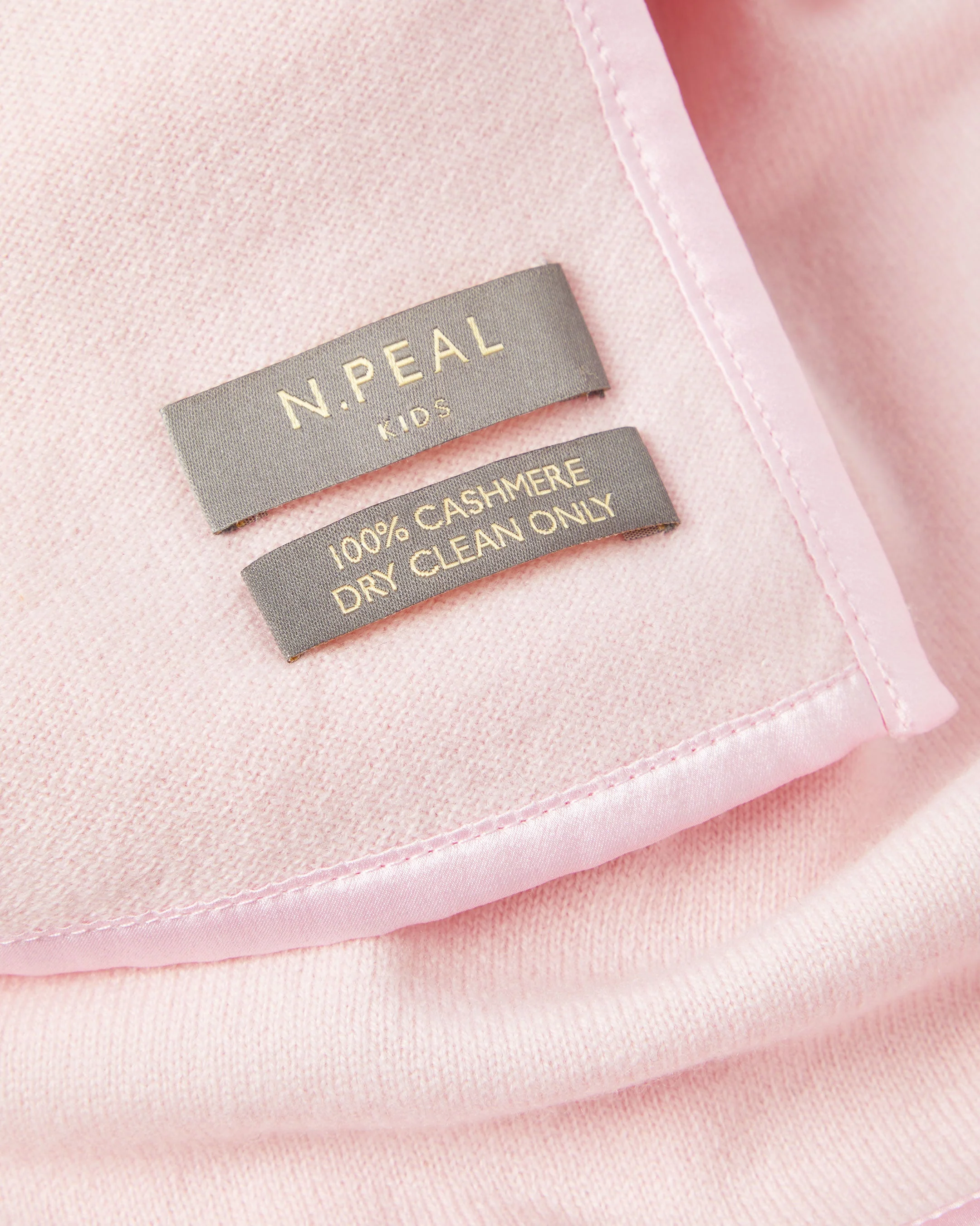 Baby Hooded Cashmere Blanket Pale Pink - Image 3