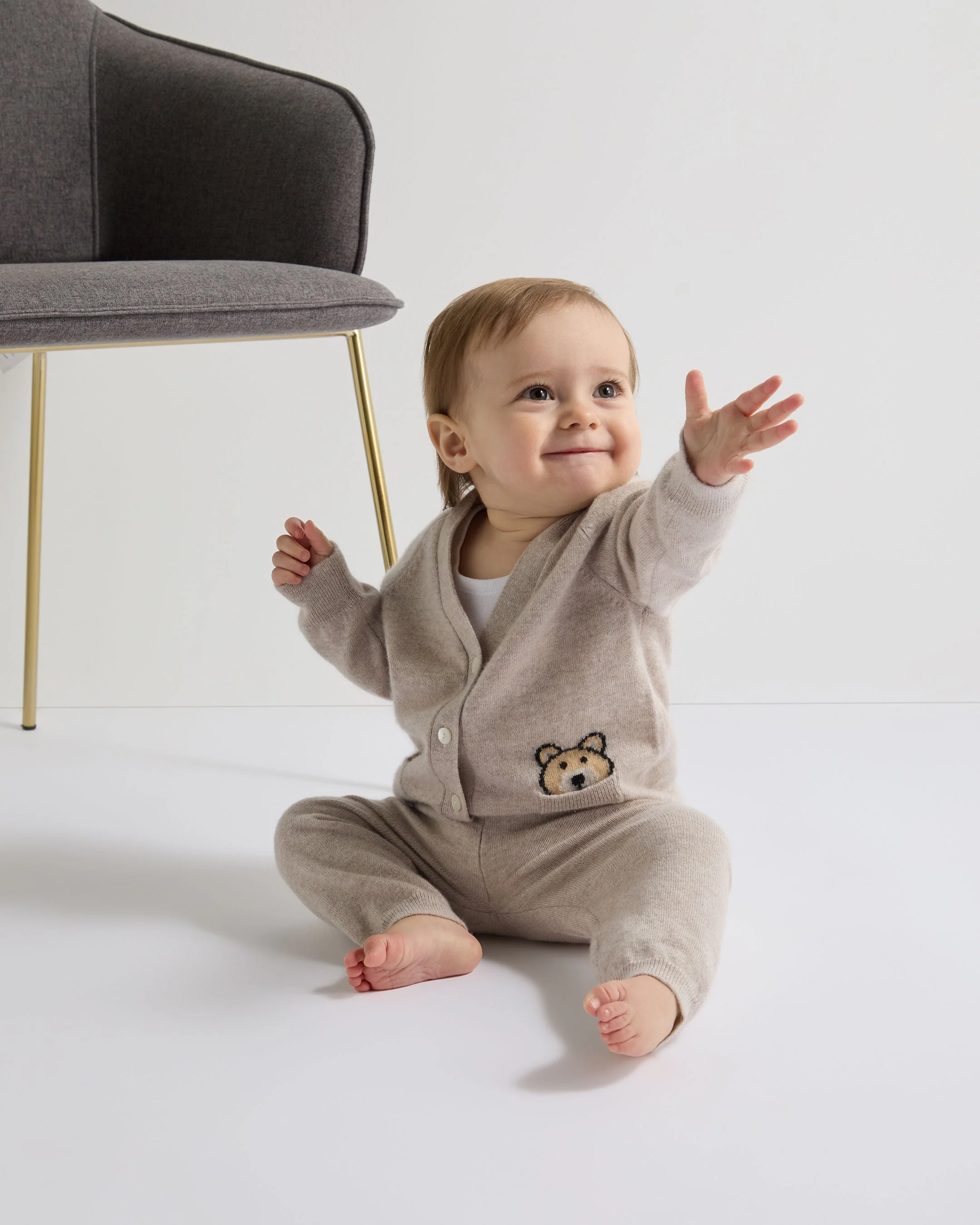 Bear Pocket Cashmere Cardigan Light Oatmeal Brown - Image 3