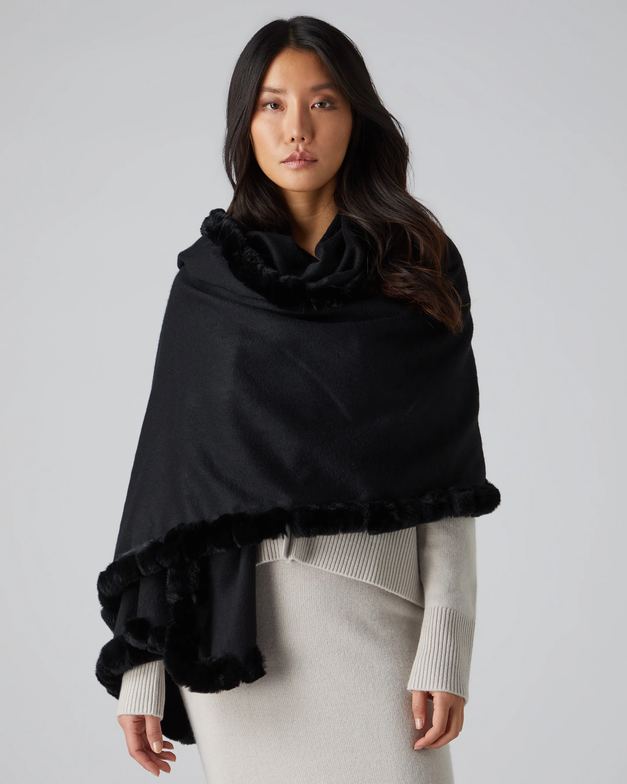 Women's Meribel Woven Fur Trim Cashmere Shawl Black - Image 2