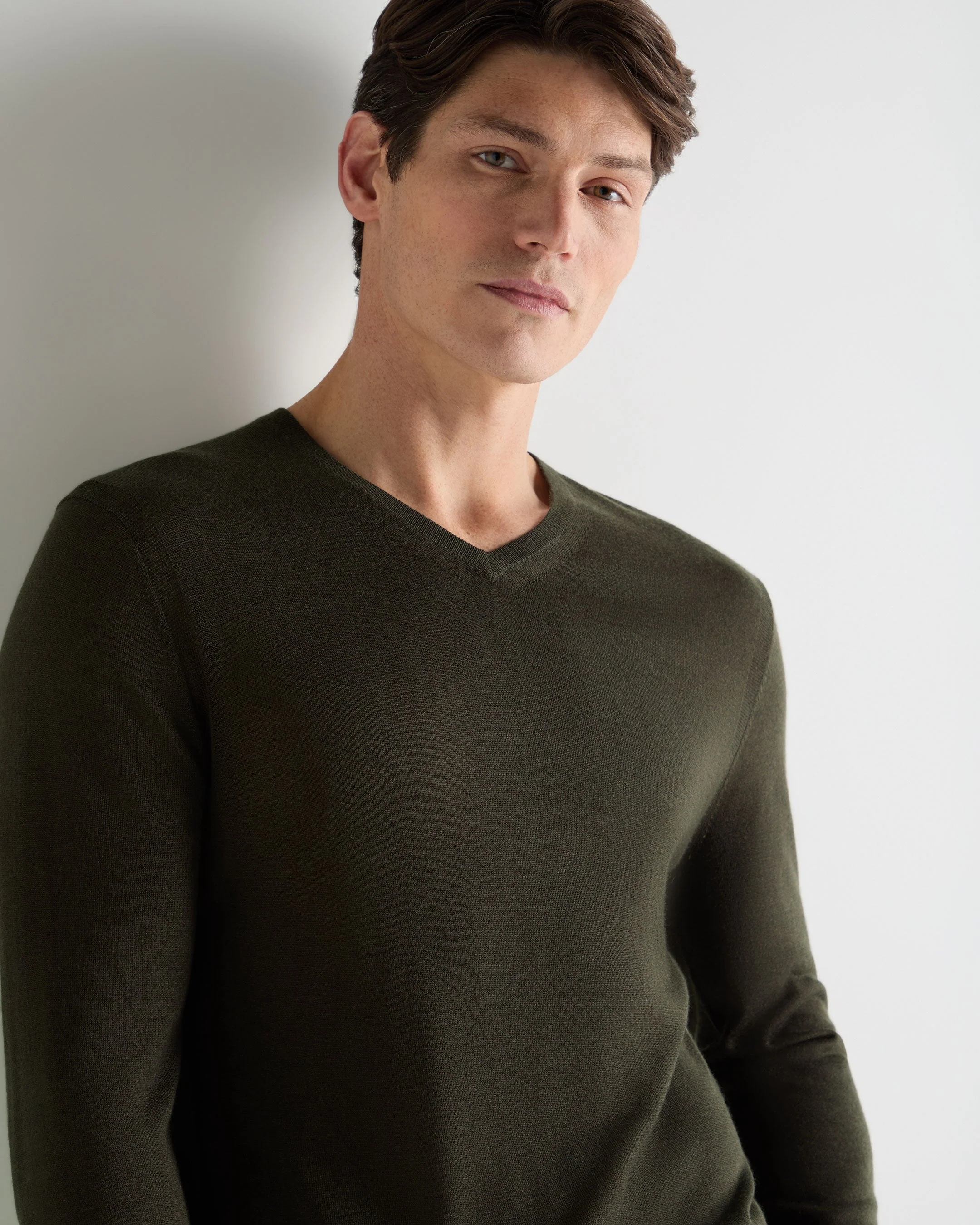 Men's Conduit Fine Gauge Cashmere V Neck Sweater Arabica Khaki Green - Image 5