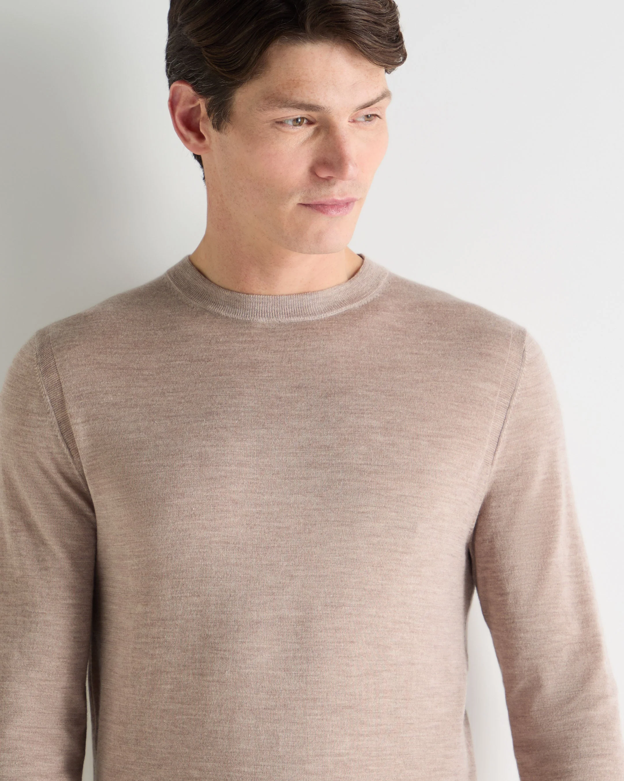 Men's Covent Fine Gauge Cashmere Round Neck Sweater Soft Taupe Brown - Image 5