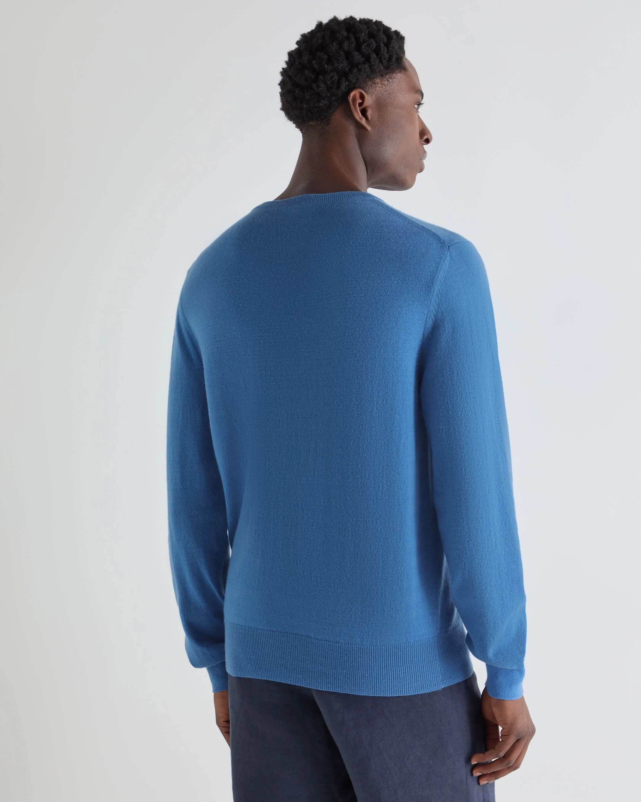 Men's Oxford Round Neck Cashmere Sweater Sunshine Blue - Image 4