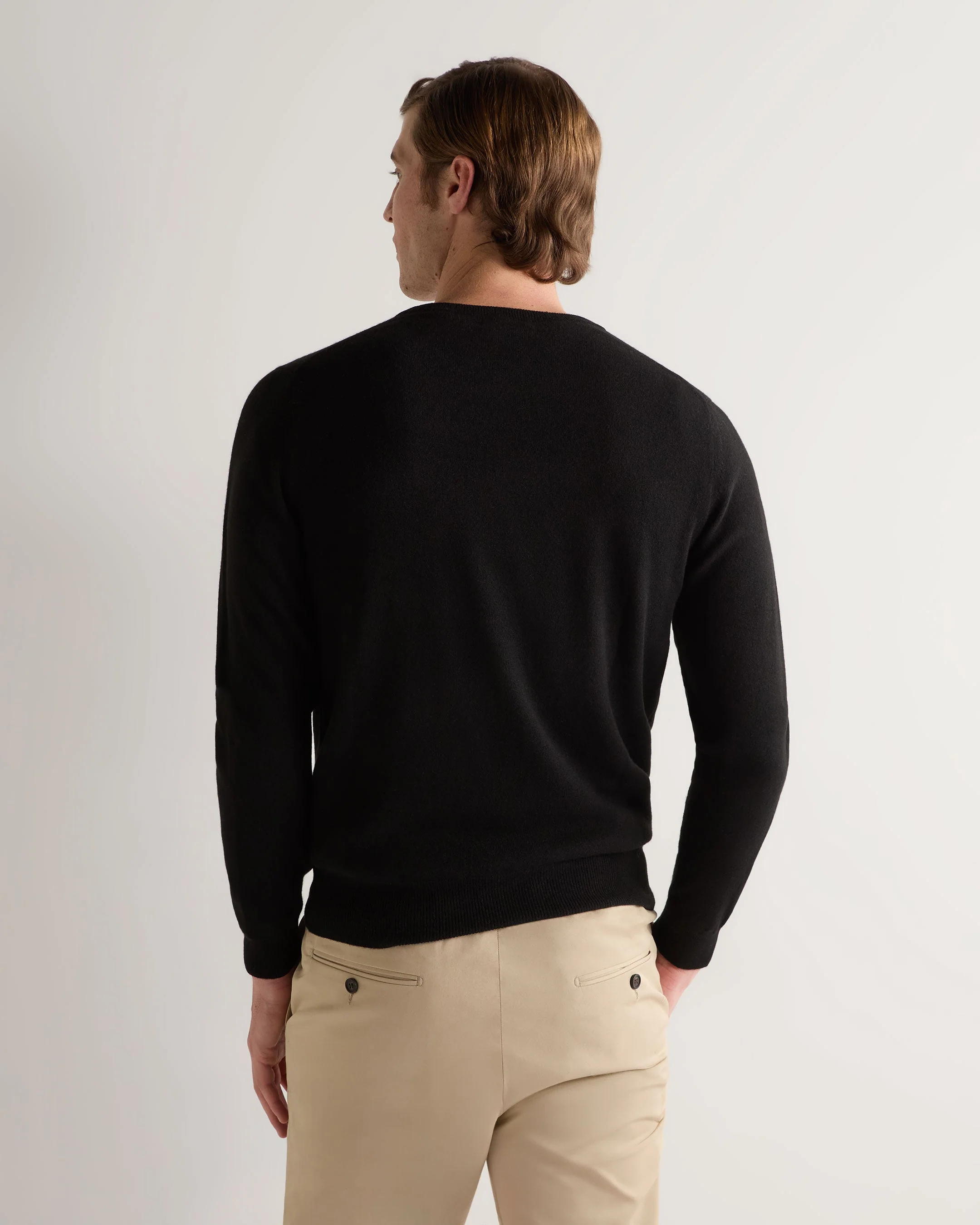 Men's Oxford Round Neck Cashmere Sweater Black - Image 4