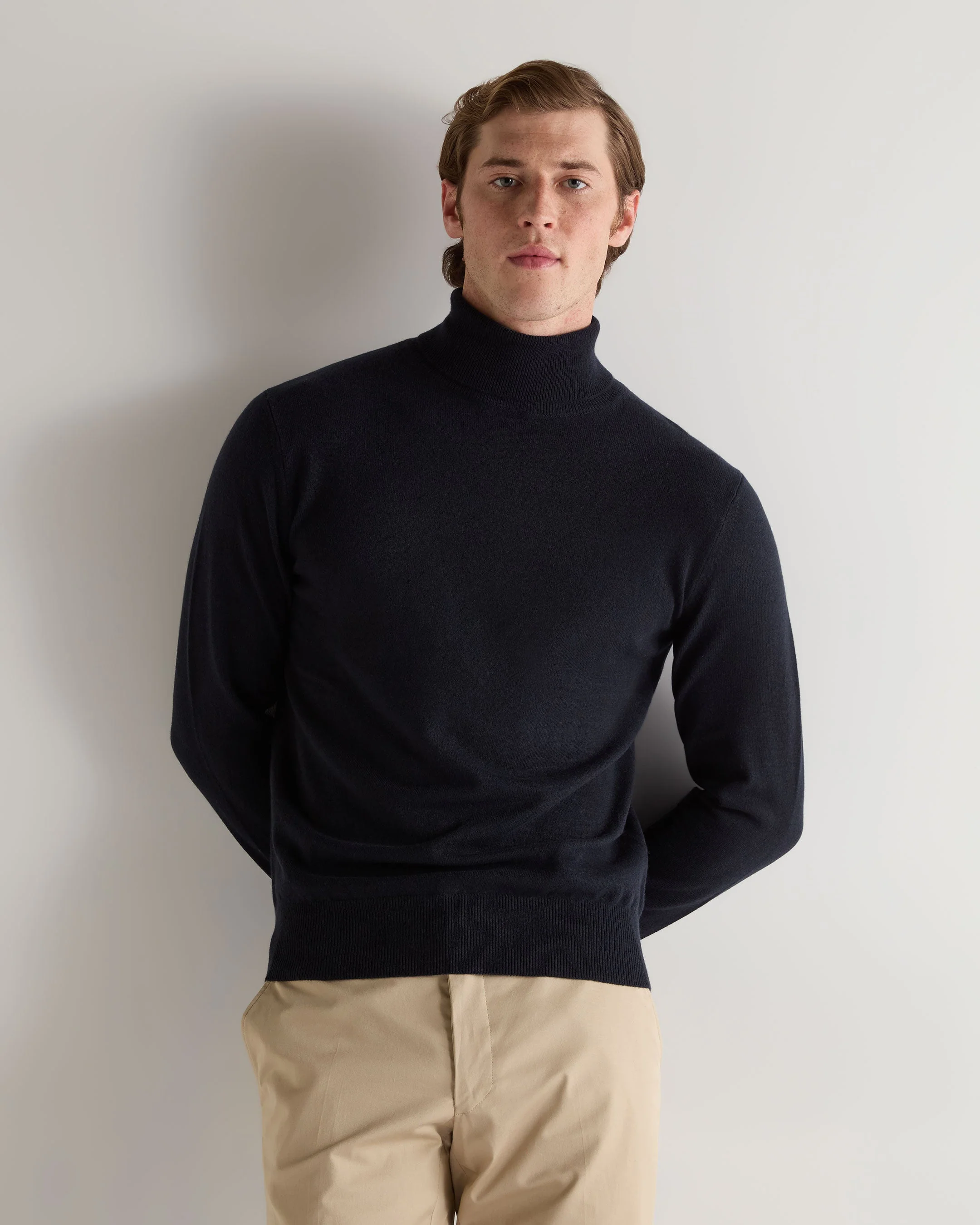 Men's Trafalgar Turtle Neck Cashmere Sweater Navy Blue