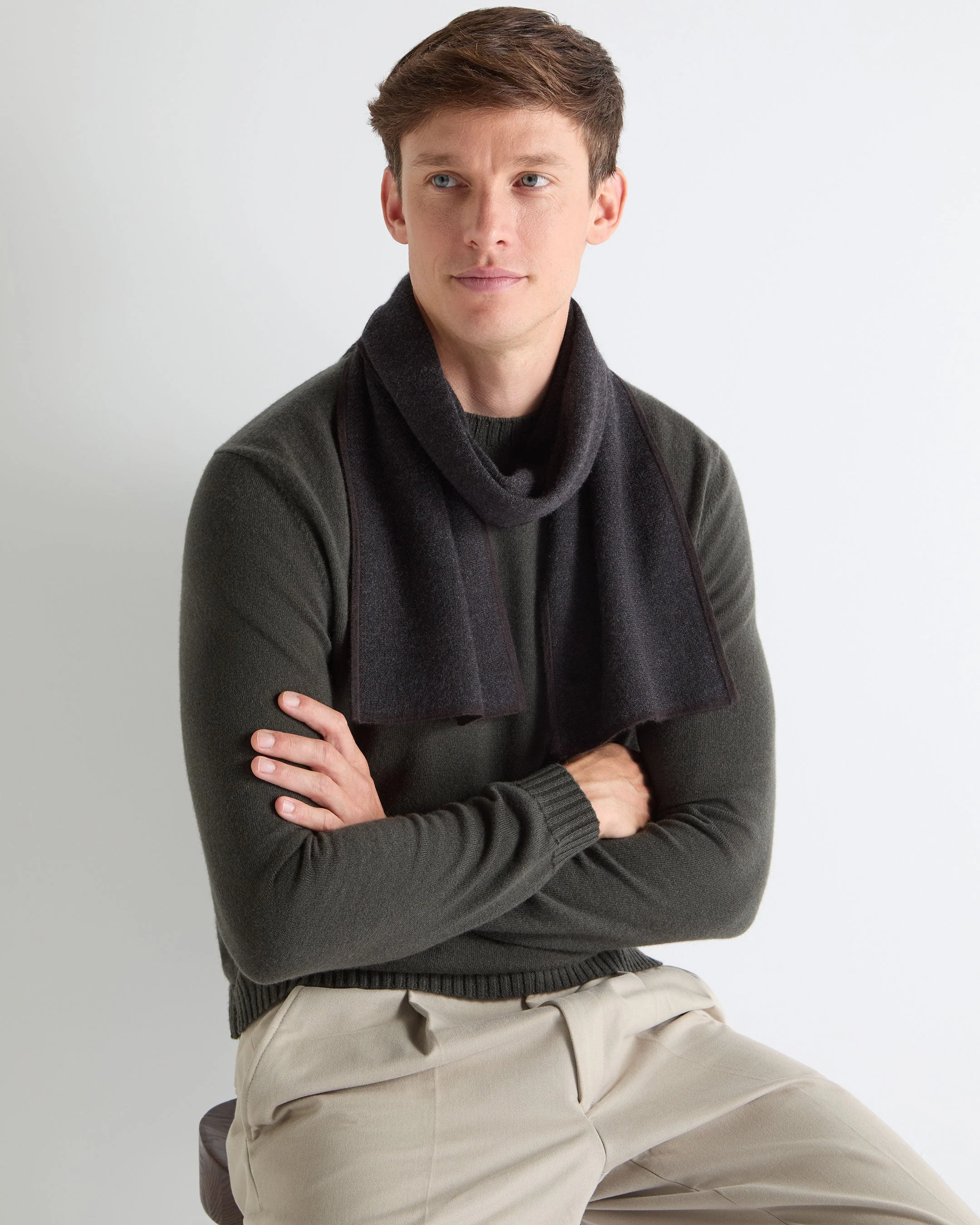 TUCCI SUPERFINE HERRINGBONE SCARF Dark Charcoal Grey - Image 2
