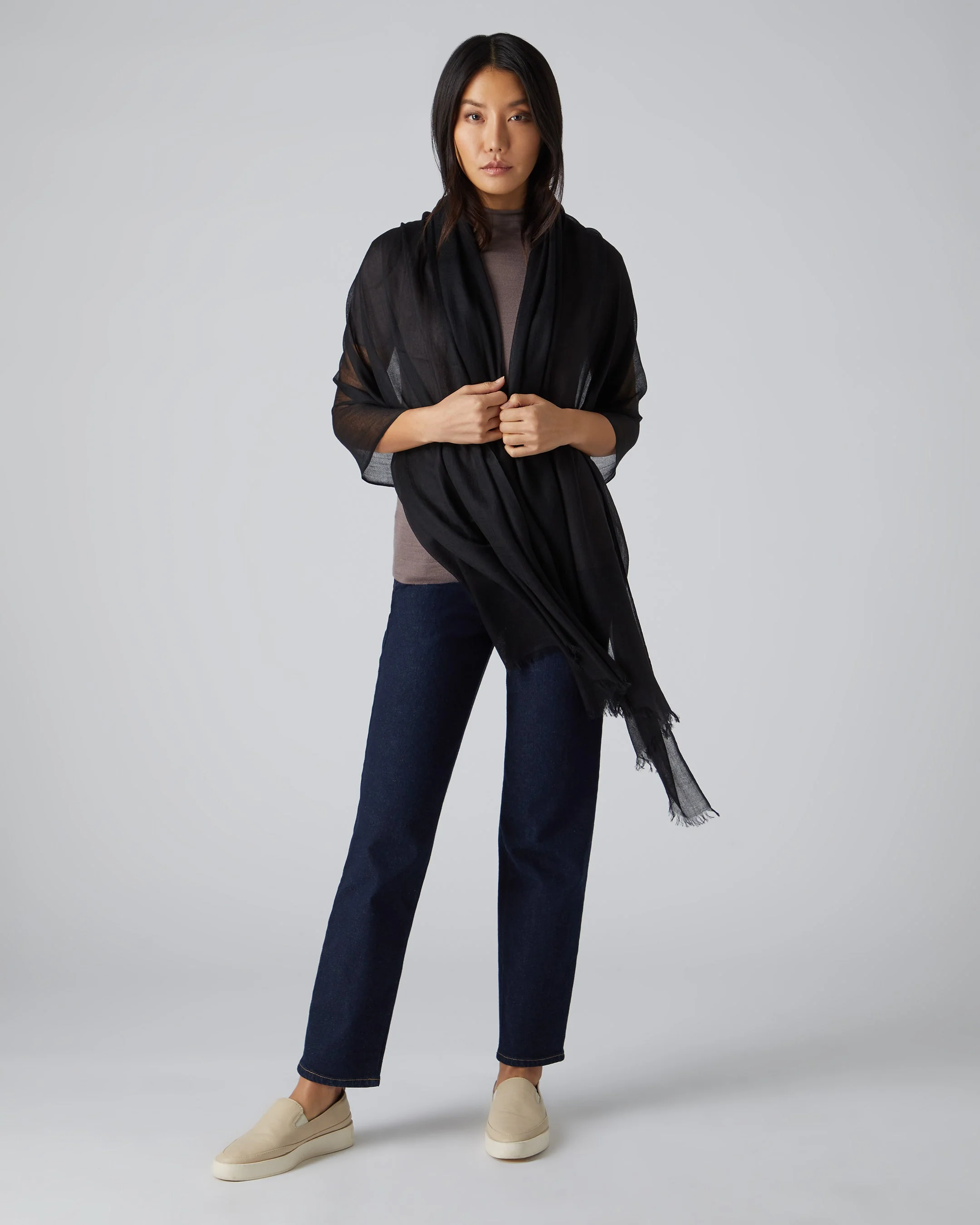 Women's Ultrafine Pashmina Cashmere Shawl Black - Image 3