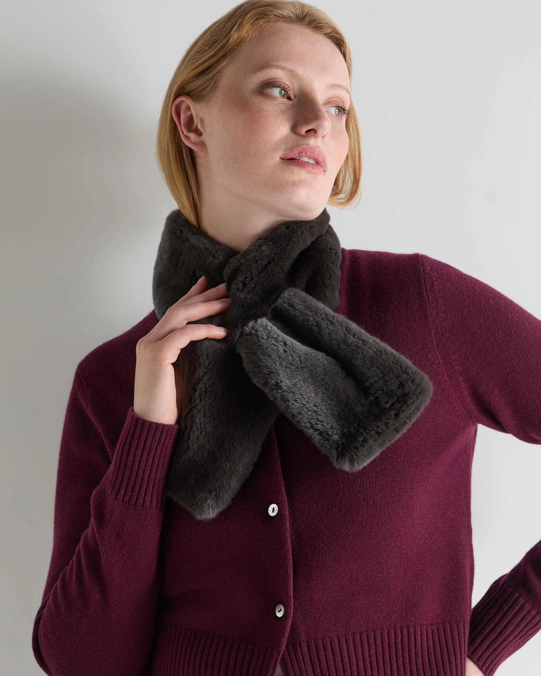 Unisex Fur Neckwarmer Arabica Khaki Green - Image 3