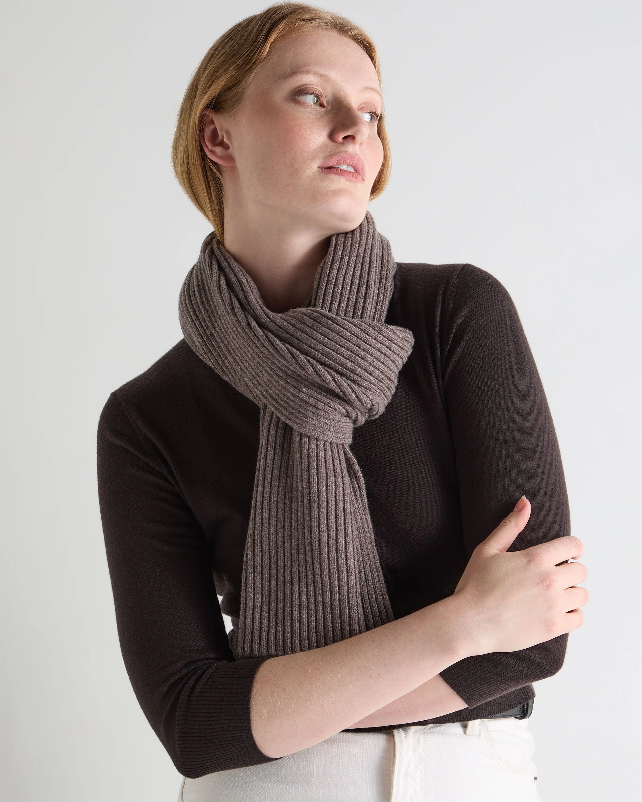 Unisex Short Ribbed Cashmere Scarf Otter Brown - Image 2