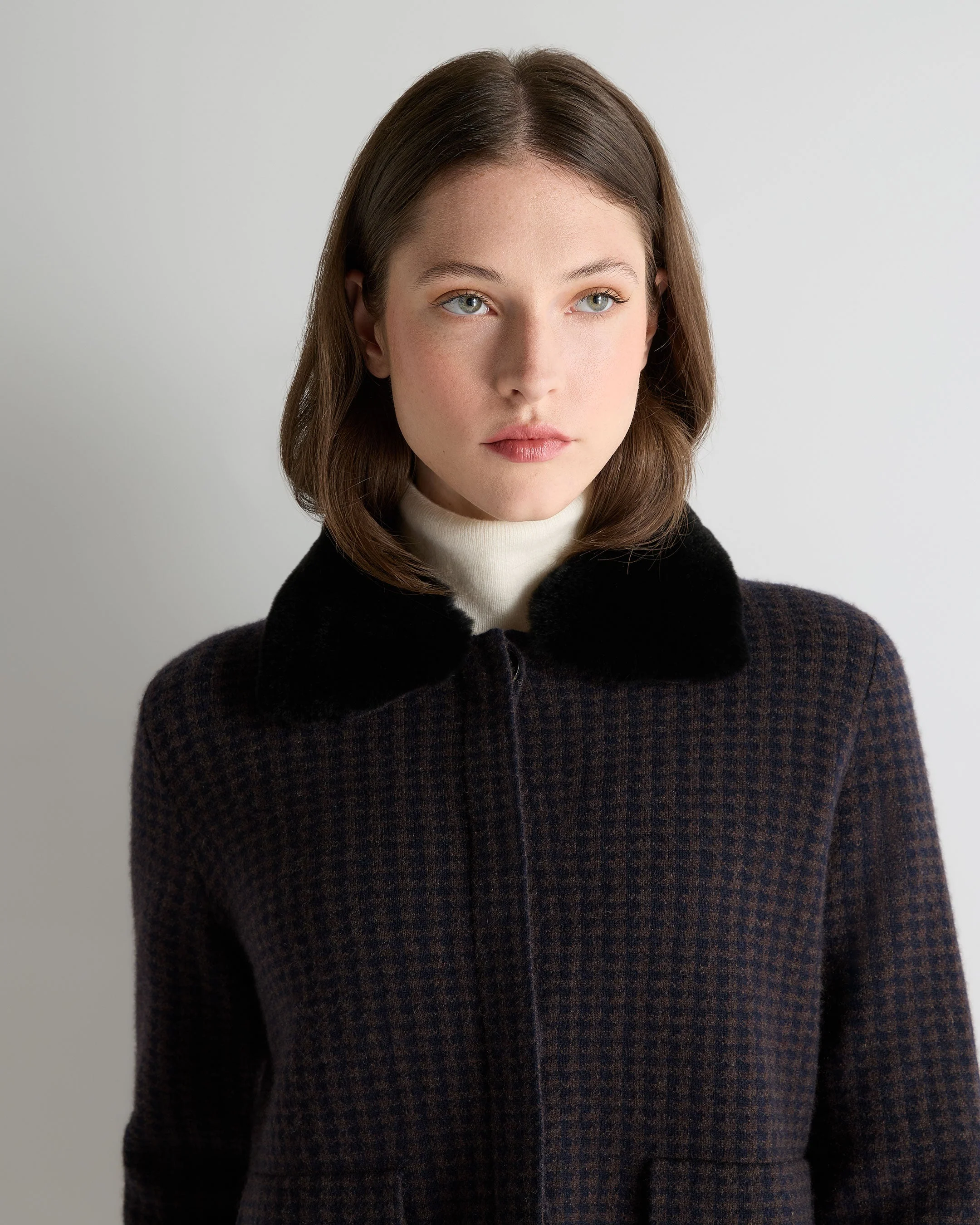 Women's Dogtooth Fur Trim Cashmere Jacket Navy Blue - Image 5