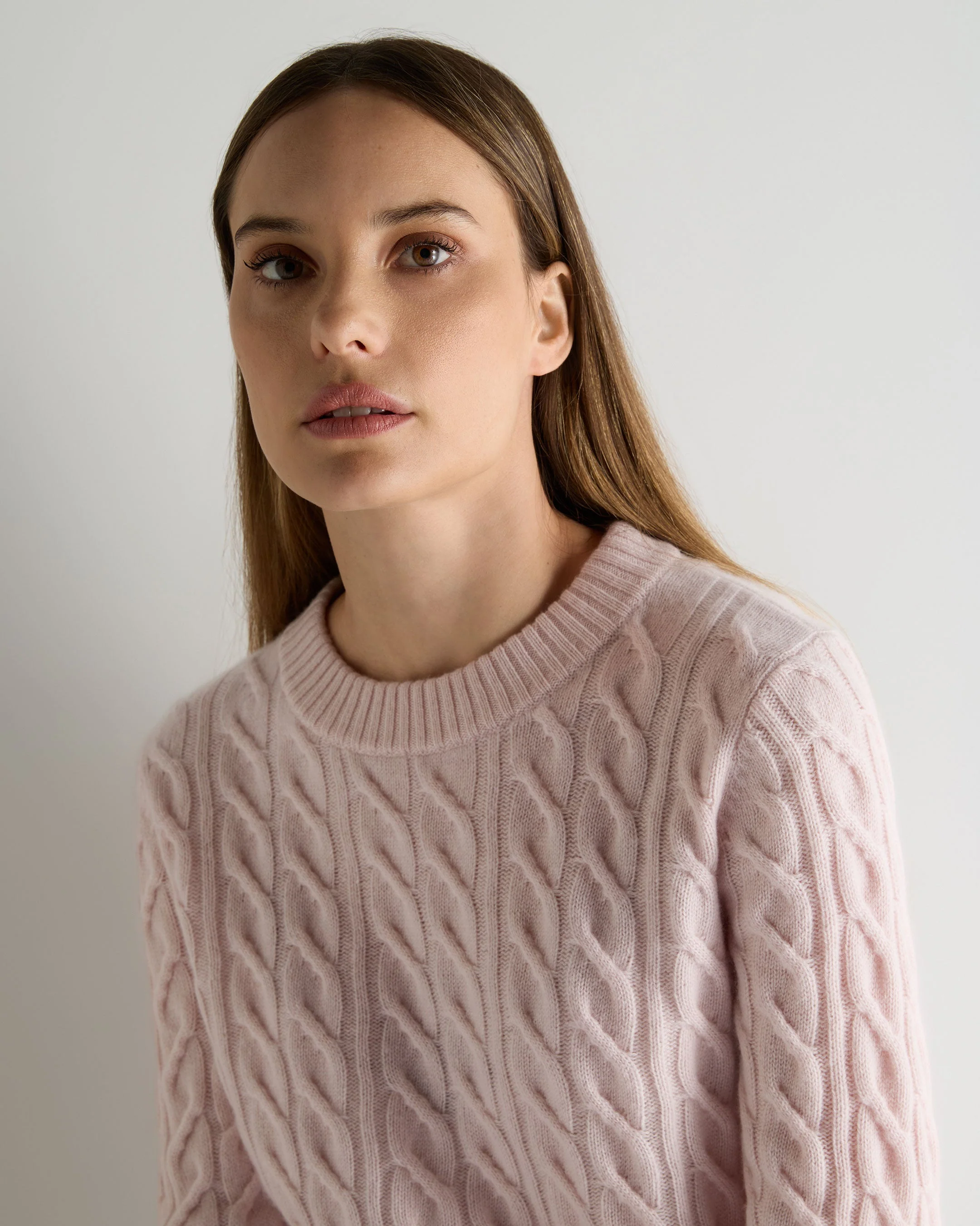 Women's Emilia Cable Round Neck Cashmere Sweater Powder Pink - Image 5