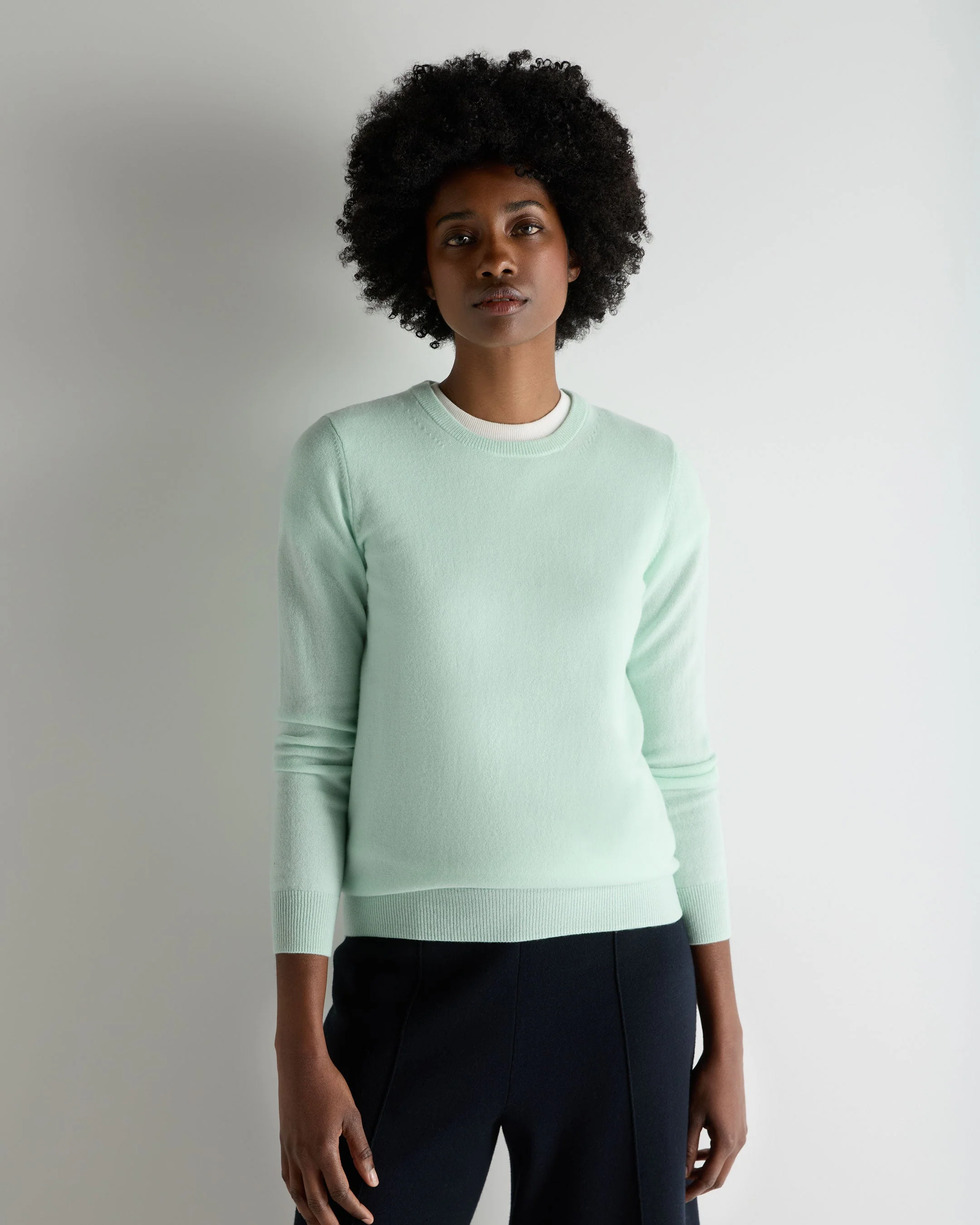 Women's Evie Classic Round Neck Cashmere Sweater Mint Green