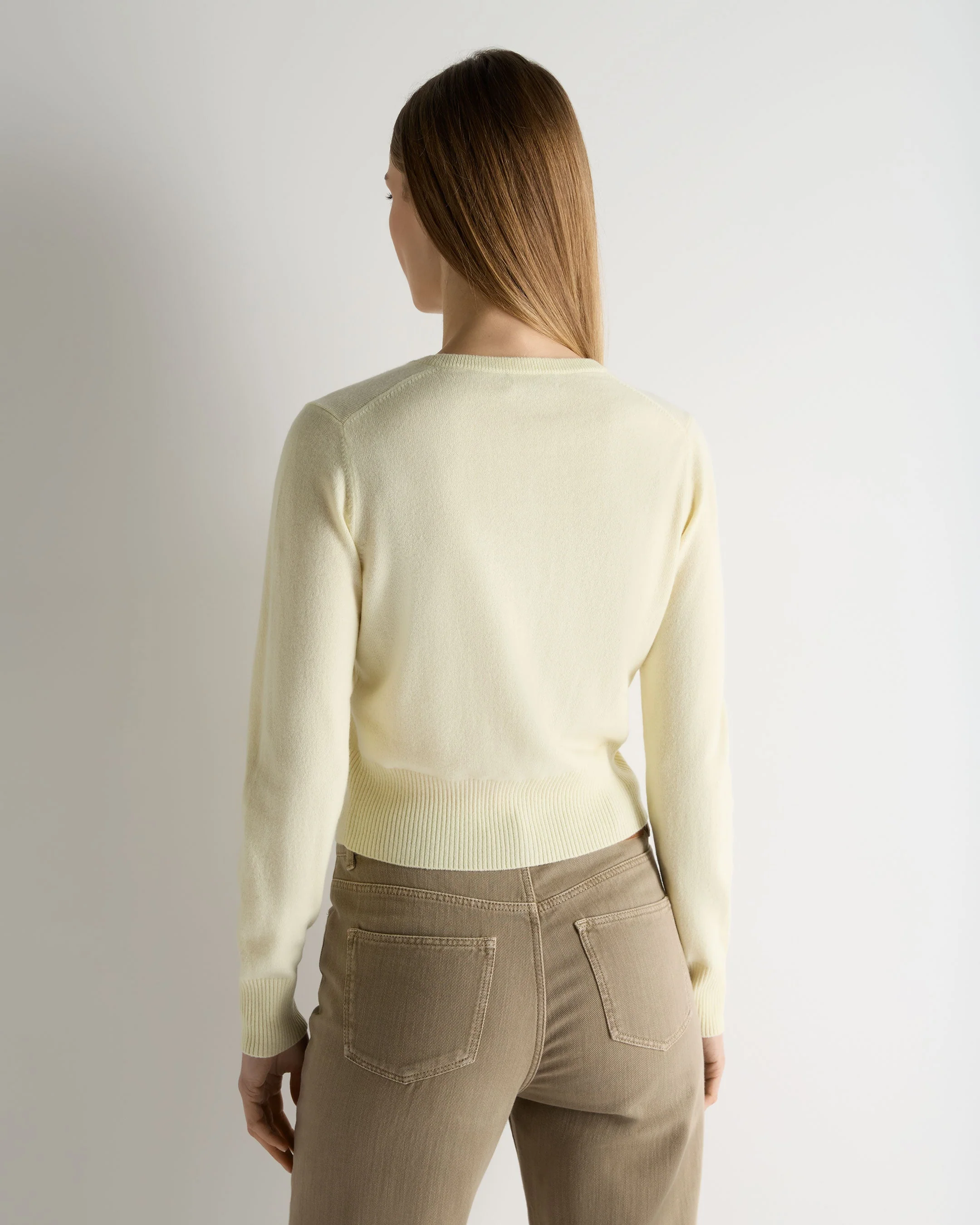 Women's Ivy Cropped Cashmere Cardigan Butter Yellow - Image 4