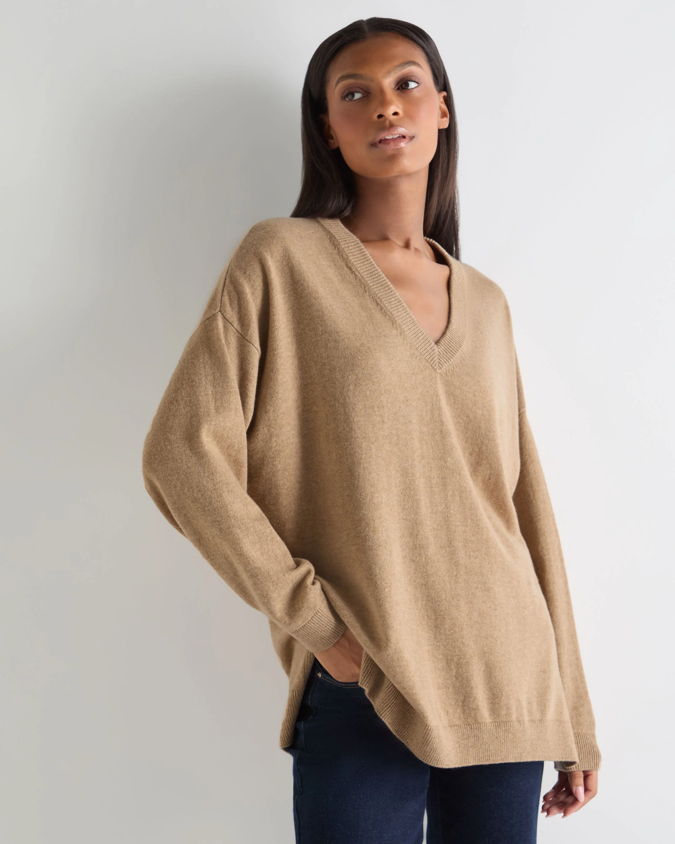 Women's Longline V Neck Cashmere Sweater Cappuccino Brown - Image 5