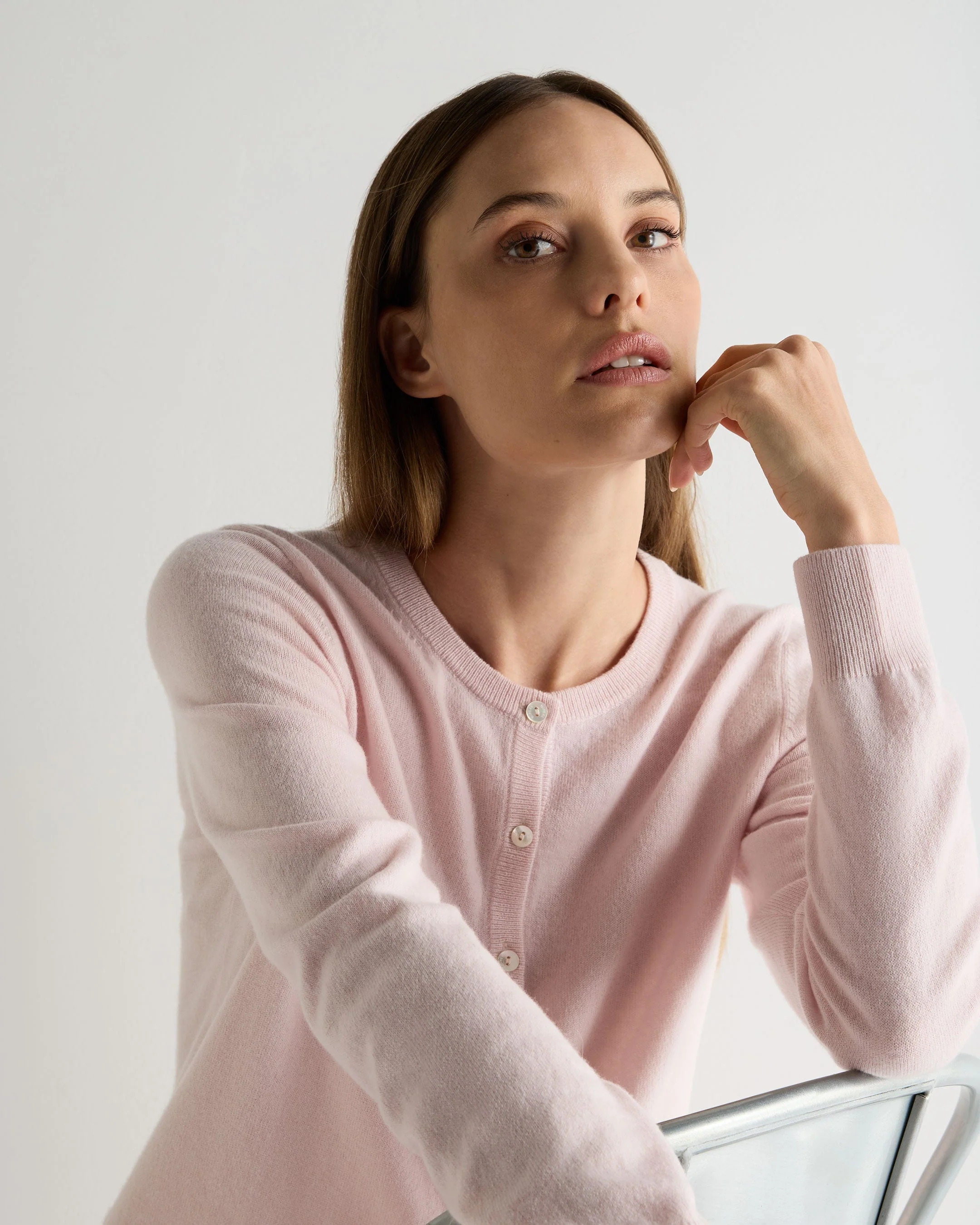 Women's Olivia Round Neck Cashmere Cardigan Powder Pink - Image 5
