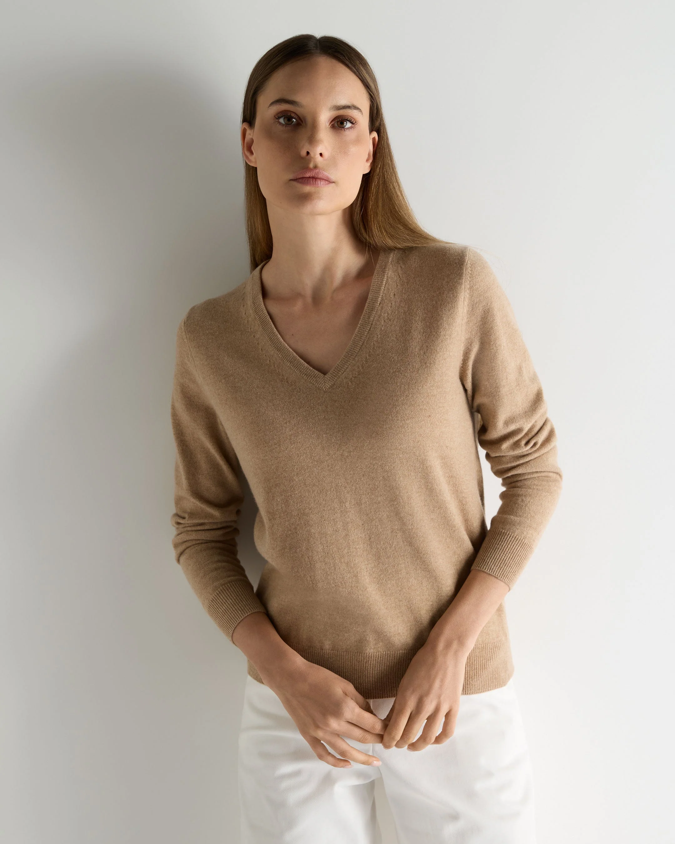 Women's Phoebe V Neck Cashmere Sweater Cappuccino Brown