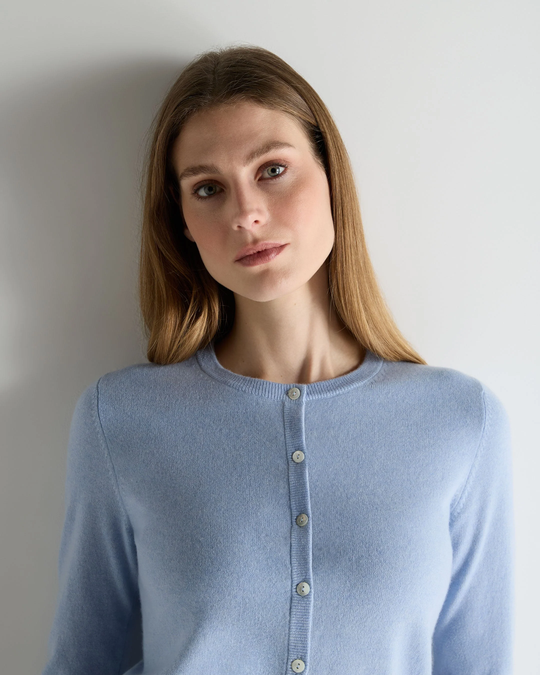 Women's Olivia Round Neck Cashmere Cardigan Sea Mist Blue - Image 5