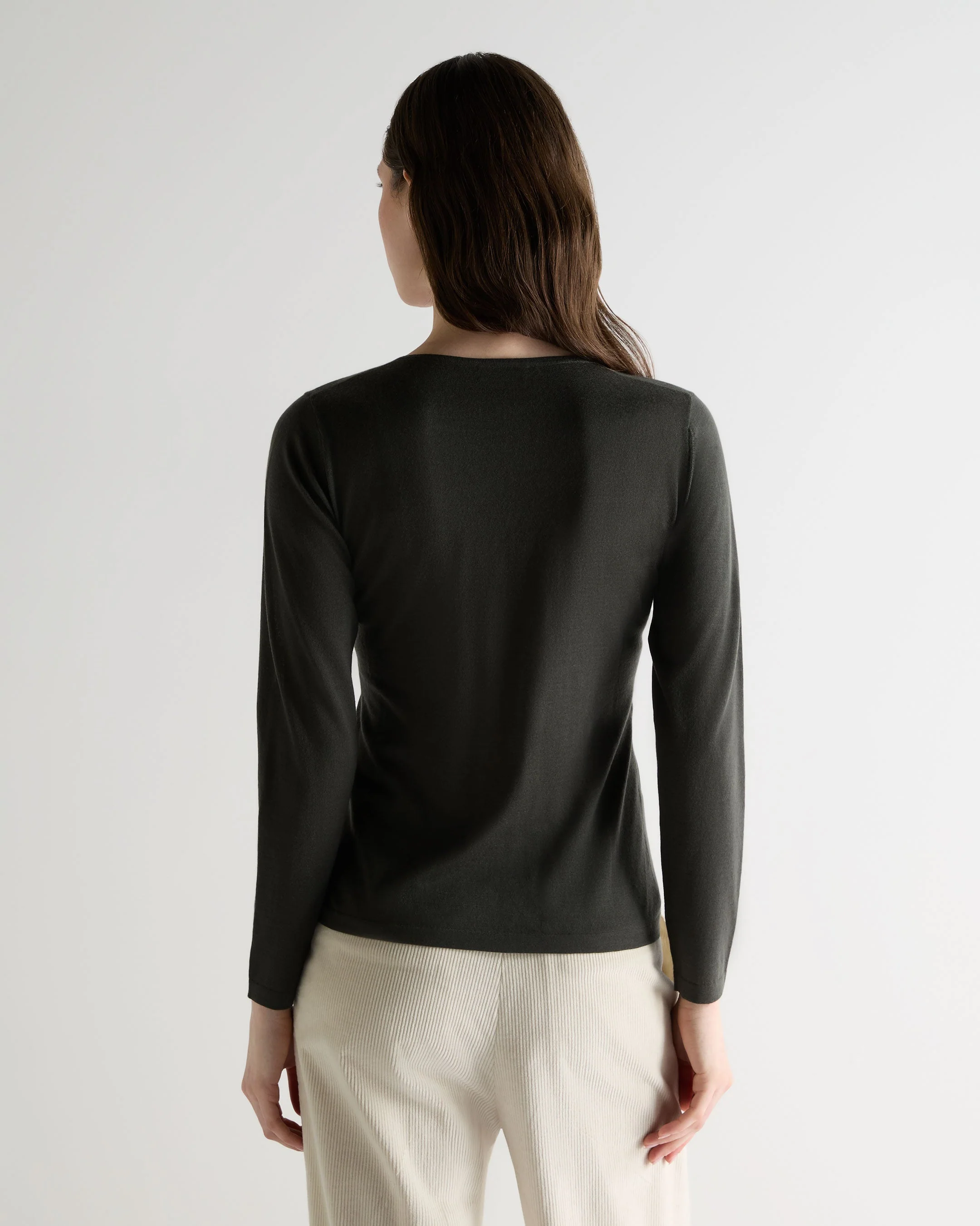 Women's Imogen Superfine Cashmere V Neck Sweater Arabica Khaki Green - Image 4