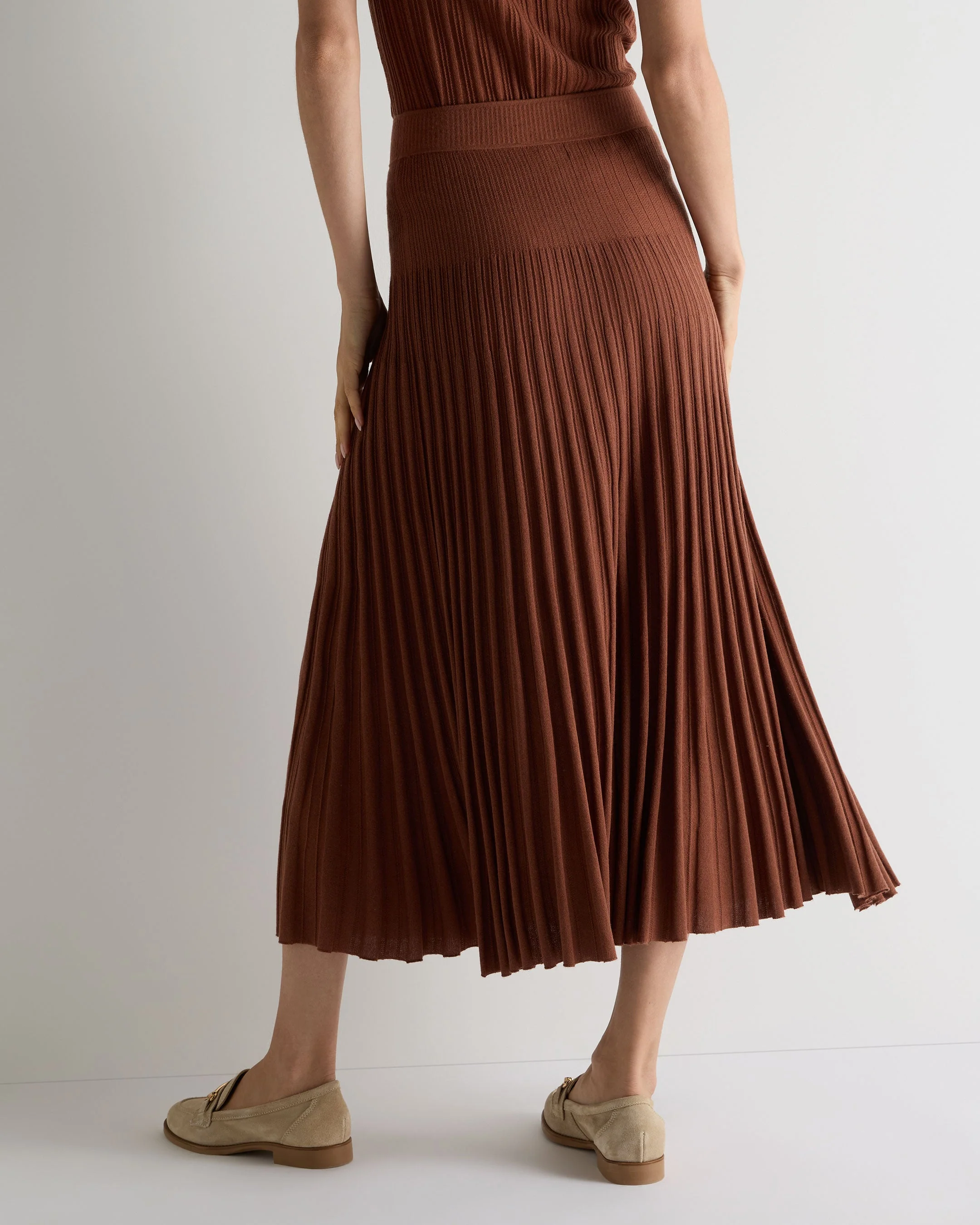 Women's Superfine Pleated Cashmere Silk Skirt Henna Brown - Image 4